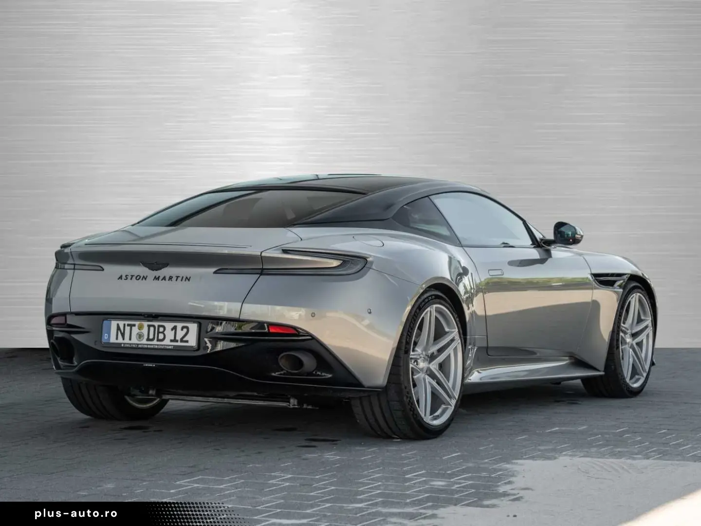 ASTON MARTIN DB12 V8 Coupe