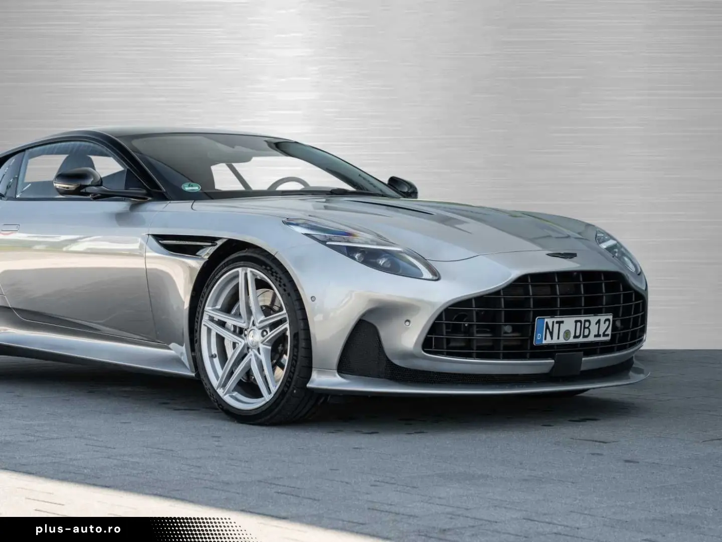 ASTON MARTIN DB12 V8 Coupe