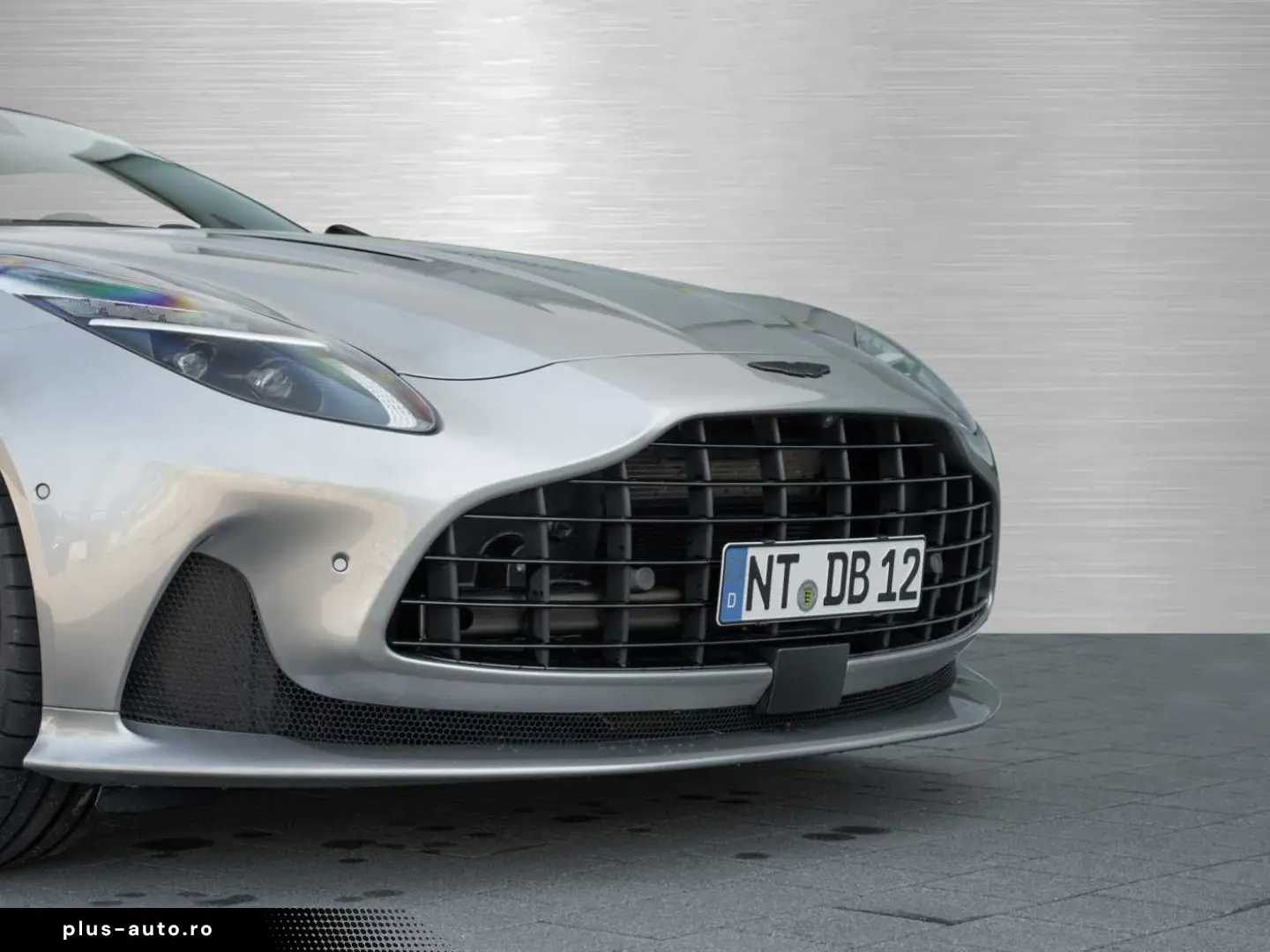 ASTON MARTIN DB12 V8 Coupe