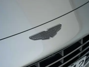 ASTON MARTIN DB12 V8 Coupe