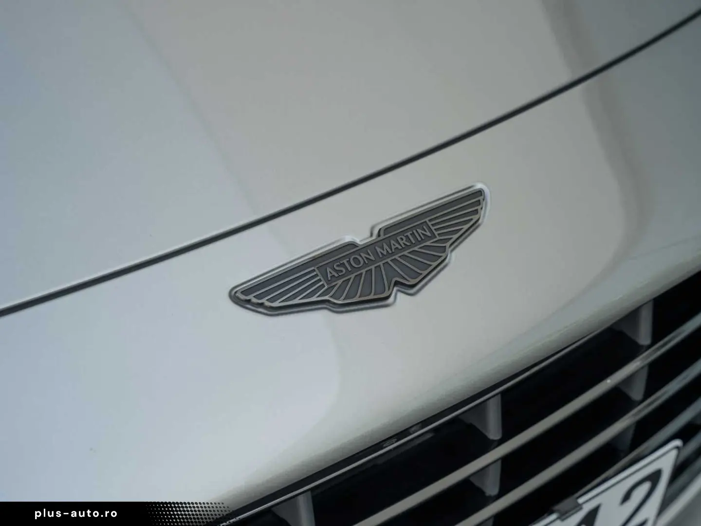 ASTON MARTIN DB12 V8 Coupe