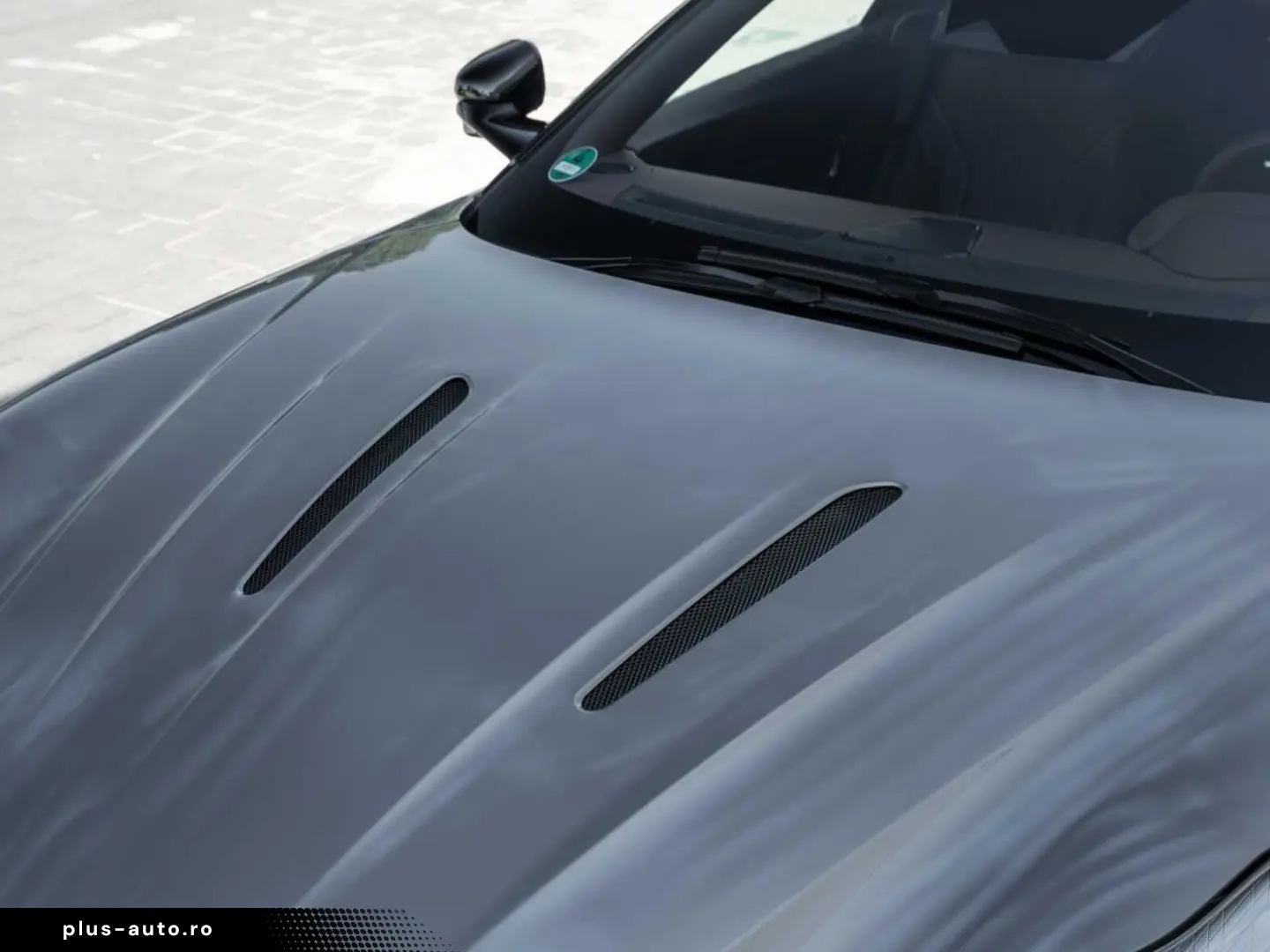 ASTON MARTIN DB12 V8 Coupe