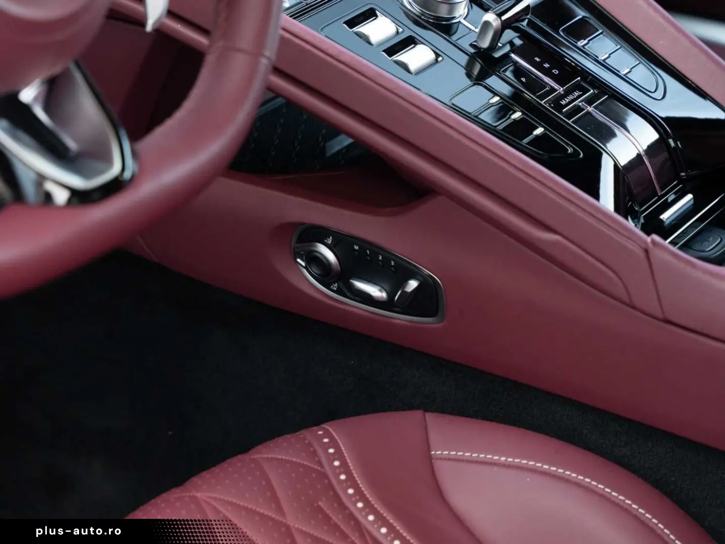 ASTON MARTIN DB12 V8 Coupe