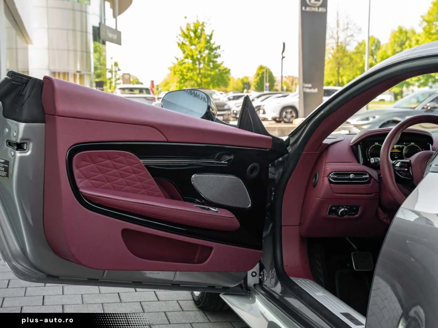 ASTON MARTIN DB12 V8 Coupe