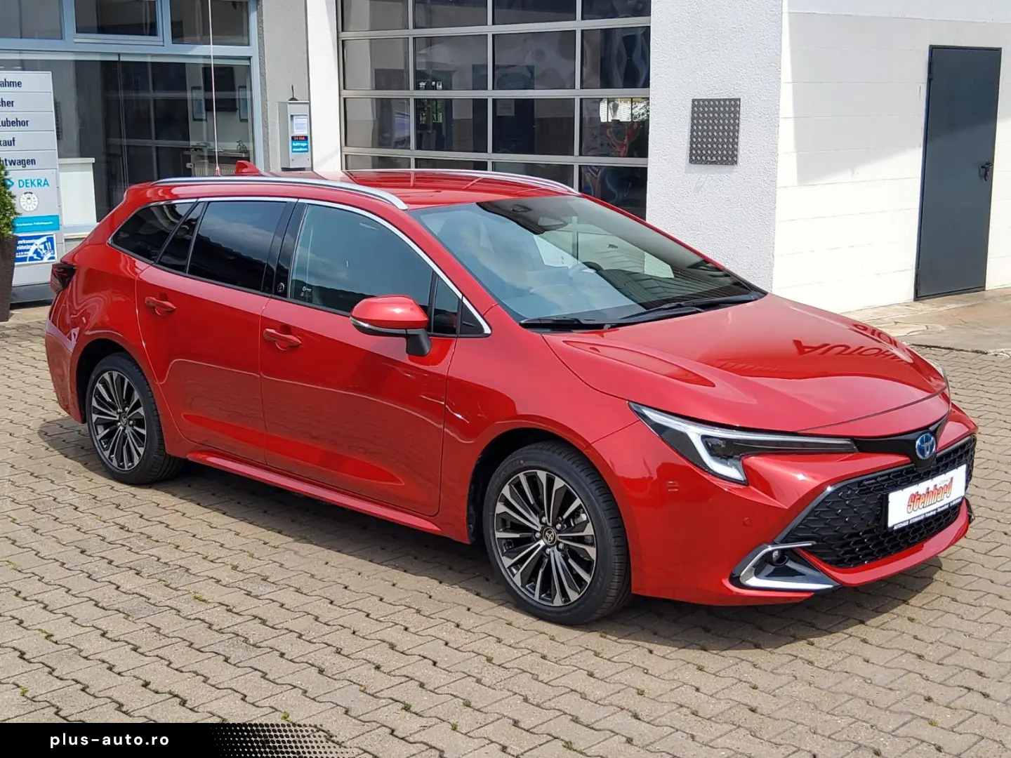 TOYOTA Corolla TS 2 0 Hybrid  Teamplayer  TEC-Paket