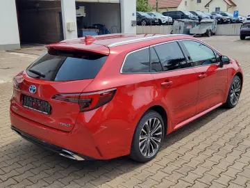 TOYOTA Corolla TS 2 0 Hybrid  Teamplayer  TEC-Paket