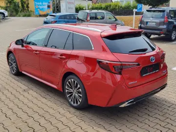 TOYOTA Corolla TS 2 0 Hybrid  Teamplayer  TEC-Paket