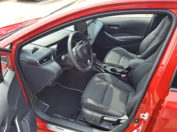 TOYOTA Corolla TS 2 0 Hybrid  Teamplayer  TEC-Paket