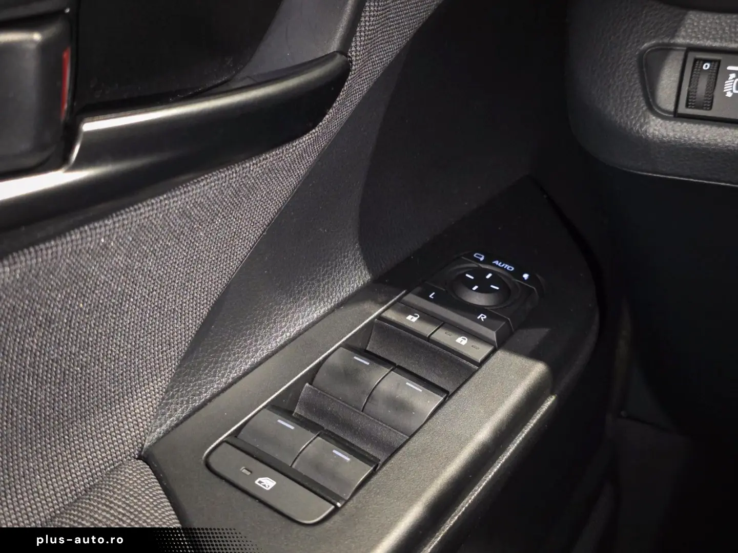 TOYOTA C-HR Plug-In Hybrid FWD Team Deutschland