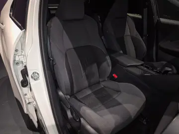 TOYOTA C-HR Plug-In Hybrid FWD Team Deutschland