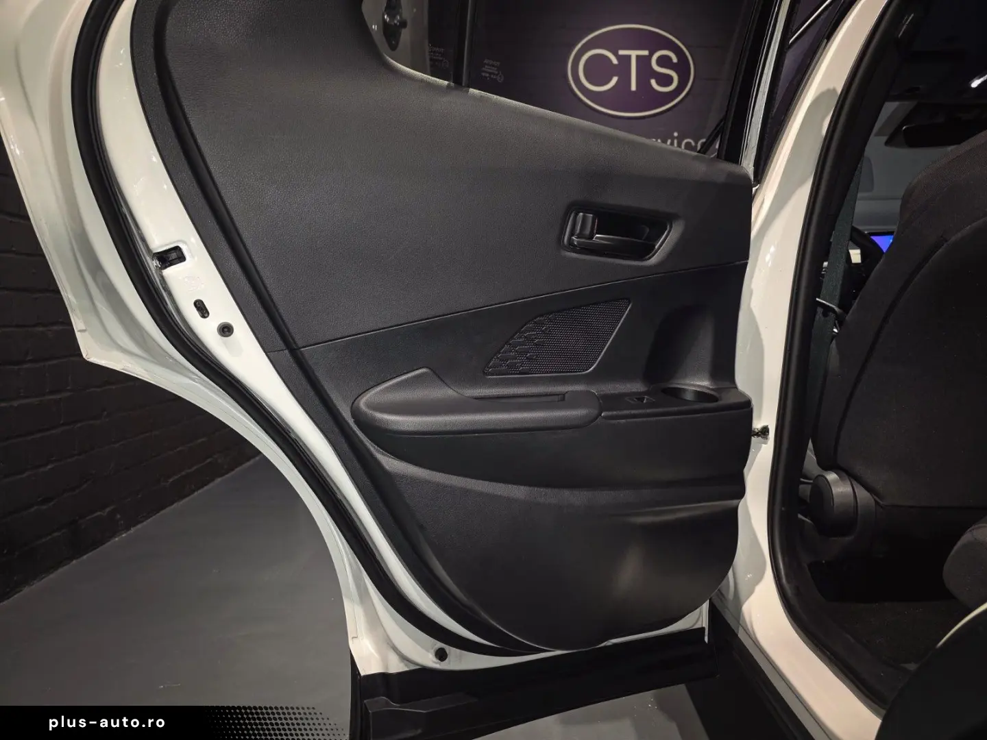 TOYOTA C-HR Plug-In Hybrid FWD Team Deutschland