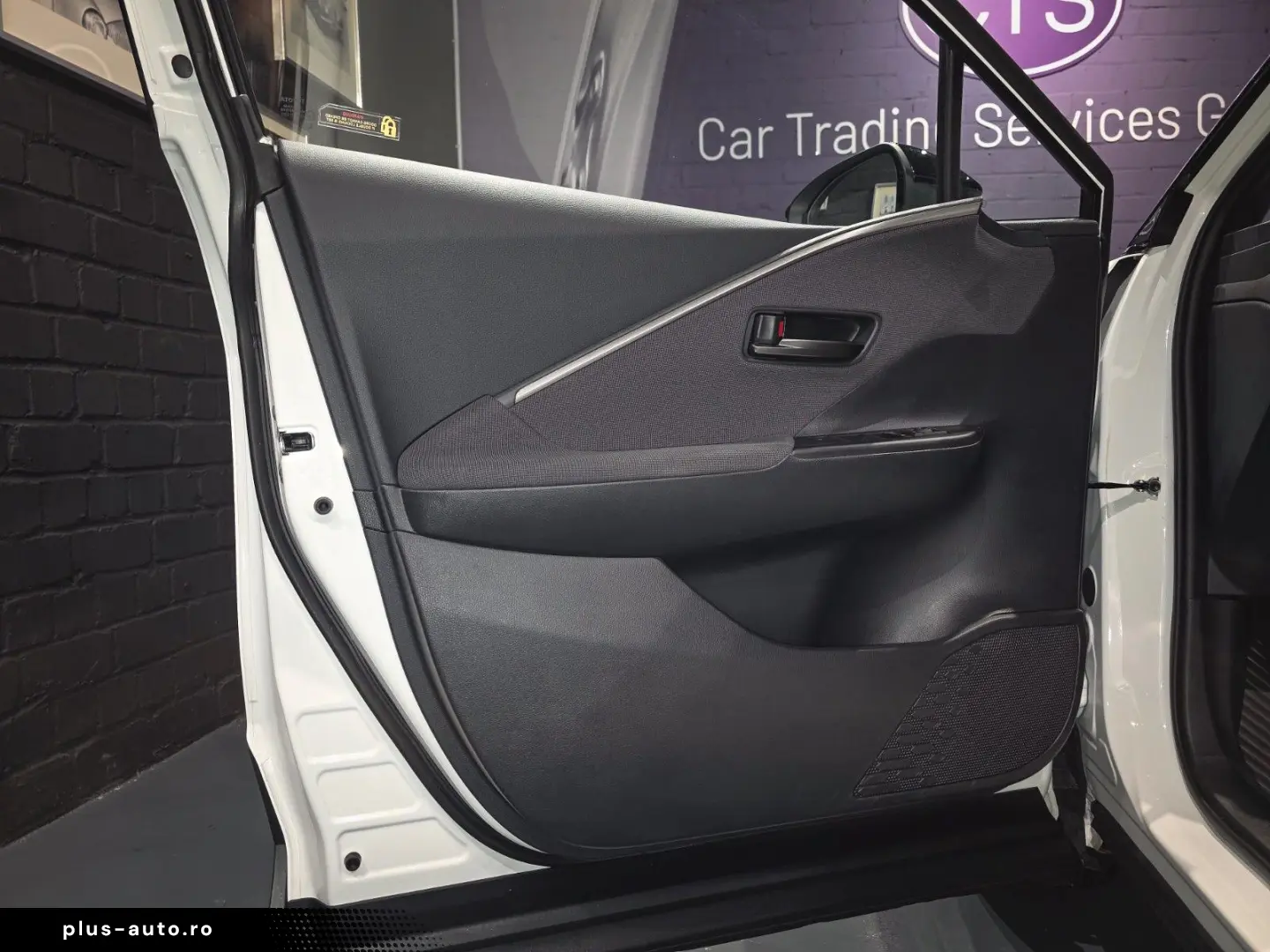 TOYOTA C-HR Plug-In Hybrid FWD Team Deutschland