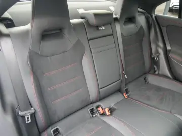 MERCEDES-BENZ CLA 250 e Coupé AMG DISTR PANO KEYL MEMORY KAM