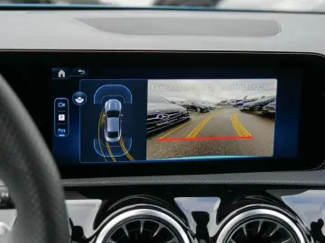 MERCEDES-BENZ CLA 250 e Coupé AMG DISTR PANO KEYL MEMORY KAM