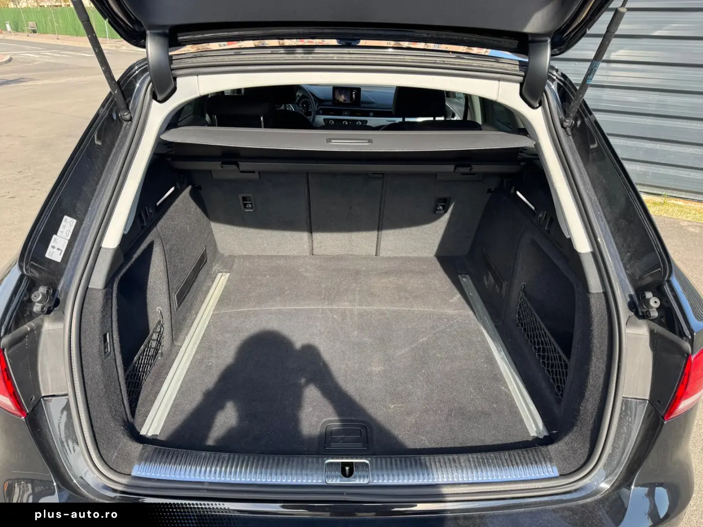 Audi A4 Quattro 2.0 TDI 190 CP - LED - Carplay - Incalzire