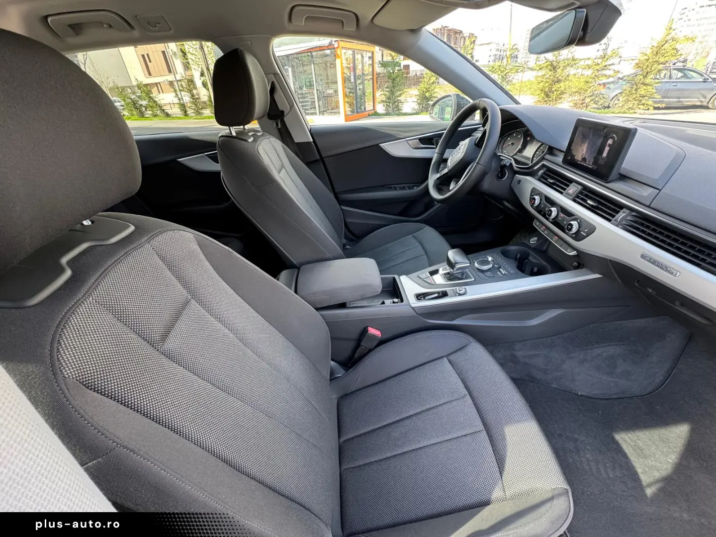 Audi A4 Quattro 2.0 TDI 190 CP - LED - Carplay - Incalzire