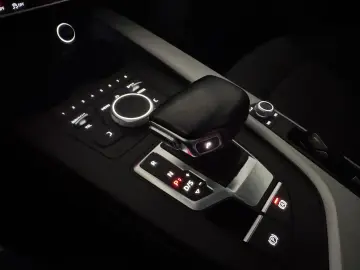 Audi A4 Quattro 2.0 TDI 190 CP - LED - Carplay - Incalzire