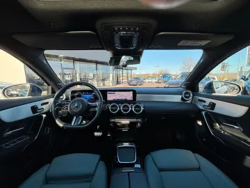 MERCEDES-BENZ A 220 4MATIC Limousine AMG Line Navi P…