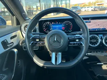 MERCEDES-BENZ A 220 4MATIC Limousine AMG Line Navi P…