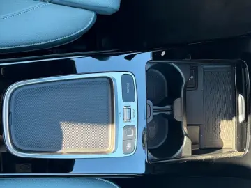 MERCEDES-BENZ A 220 4MATIC Limousine AMG Line Navi P…