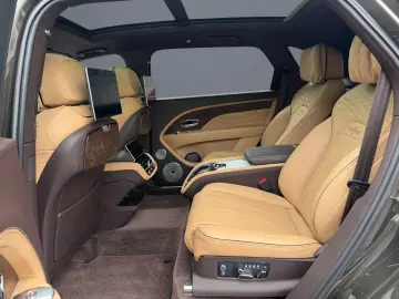 BENTLEY Bentayga V8 EWB Azure FIRST EDITION