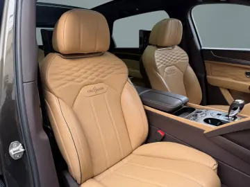 BENTLEY Bentayga V8 EWB Azure FIRST EDITION