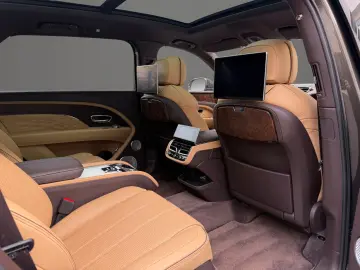 BENTLEY Bentayga V8 EWB Azure FIRST EDITION