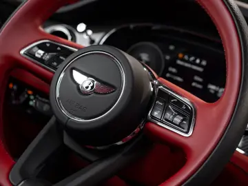 BENTLEY Bentayga S  HUD MASS NIGHT PANO 360