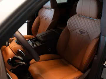 BENTLEY Bentayga 4.0 V8 Azure 2-Tone