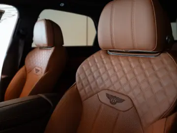 BENTLEY Bentayga 4.0 V8 Azure 2-Tone