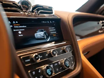 BENTLEY Bentayga 4.0 V8 Azure 2-Tone