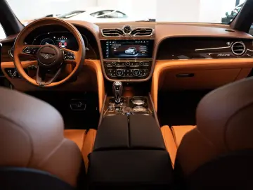 BENTLEY Bentayga 4.0 V8 Azure 2-Tone