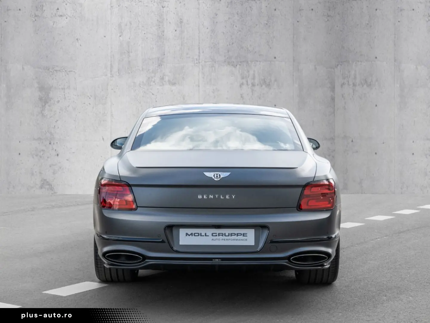 BENTLEY Flying Spur Speed Rear Entertainment  Dark Chrom