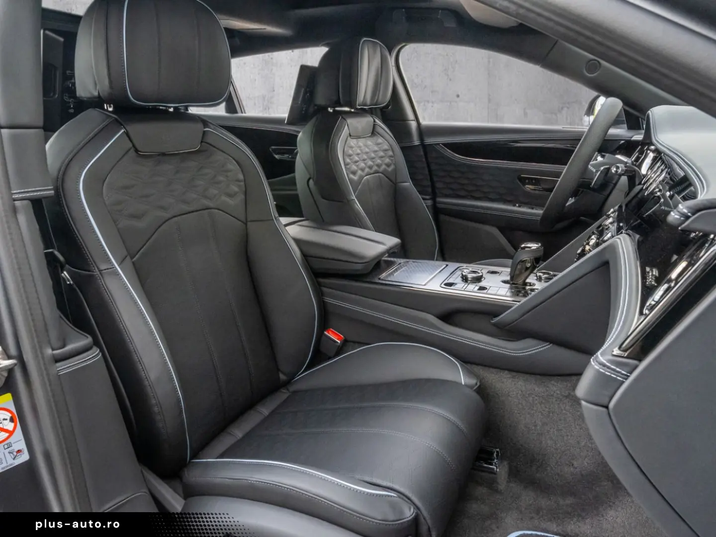 BENTLEY Flying Spur Speed Rear Entertainment  Dark Chrom