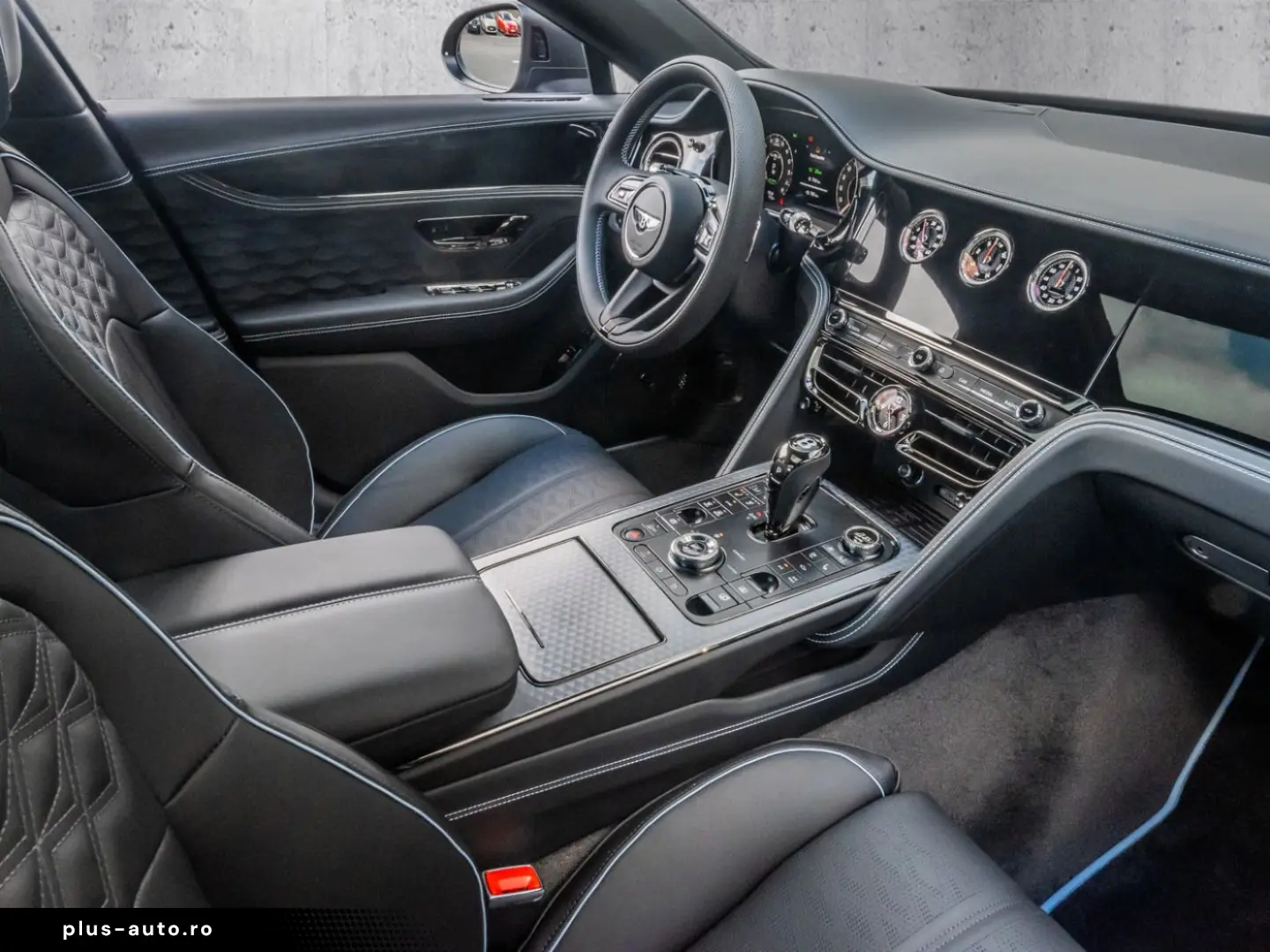 BENTLEY Flying Spur Speed Rear Entertainment  Dark Chrom