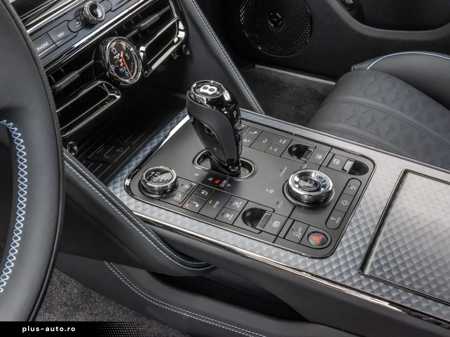 BENTLEY Flying Spur Speed Rear Entertainment  Dark Chrom