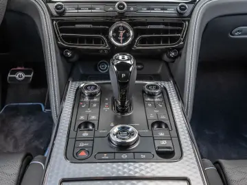 BENTLEY Flying Spur Speed Rear Entertainment  Dark Chrom