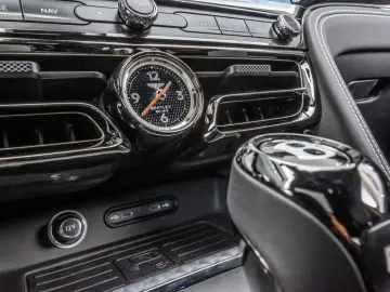 BENTLEY Flying Spur Speed Rear Entertainment  Dark Chrom