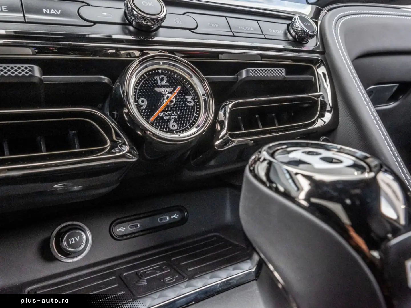 BENTLEY Flying Spur Speed Rear Entertainment  Dark Chrom