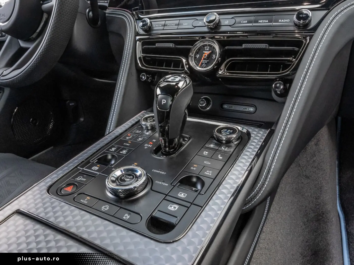 BENTLEY Flying Spur Speed Rear Entertainment  Dark Chrom