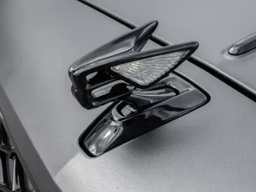 BENTLEY Flying Spur Speed Rear Entertainment  Dark Chrom