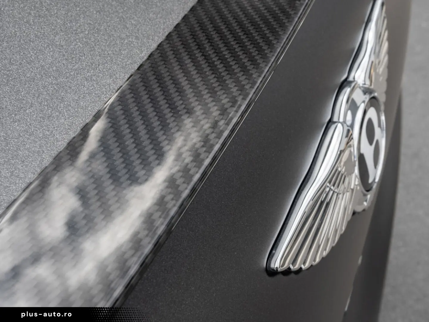 BENTLEY Flying Spur Speed Rear Entertainment  Dark Chrom