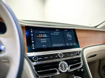 BENTLEY Flying Spur 2.9 V6 Hybrid Azure ROTATING NAIM FL