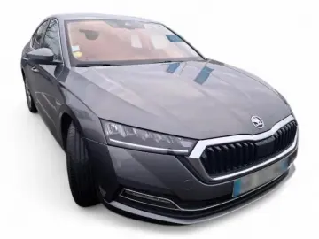 SKODA Octavia 2.0 TDI Style Lim. DSG Kamera LED ACC