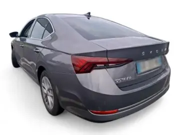 SKODA Octavia 2.0 TDI Style Lim. DSG Kamera LED ACC