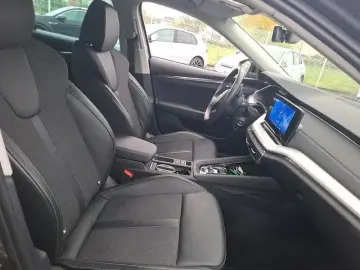 SKODA Octavia 2.0 TDI Style Lim. DSG Kamera LED ACC