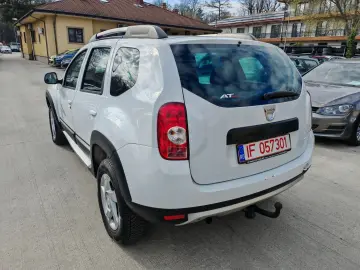 Dacia Duster 1.6i    Vindem in Rate Avans Zero cu Buletinul