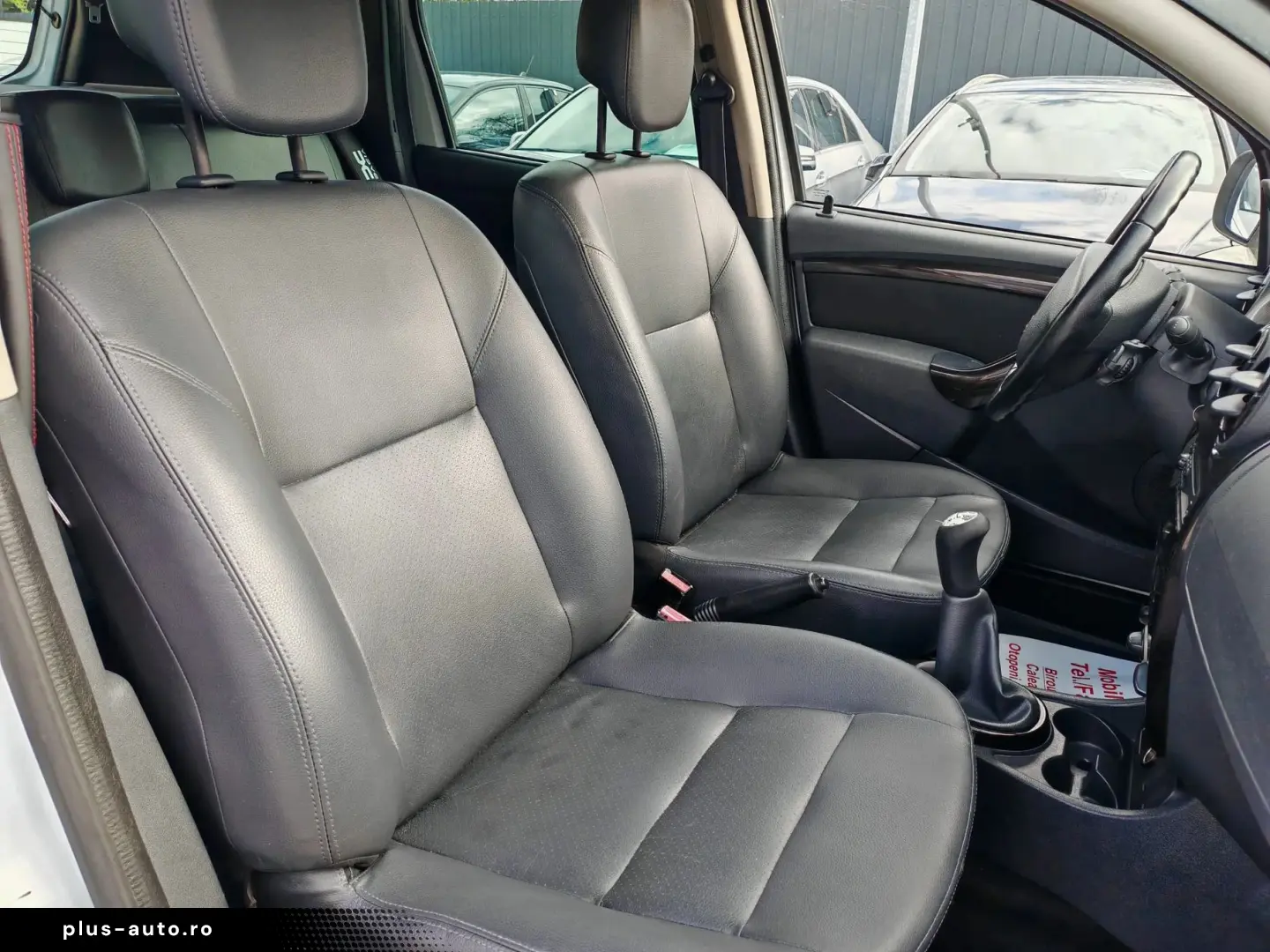 Dacia Duster 1.6i    Vindem in Rate Avans Zero cu Buletinul