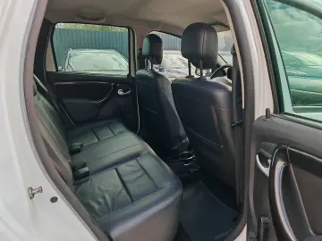 Dacia Duster 1.6i    Vindem in Rate Avans Zero cu Buletinul