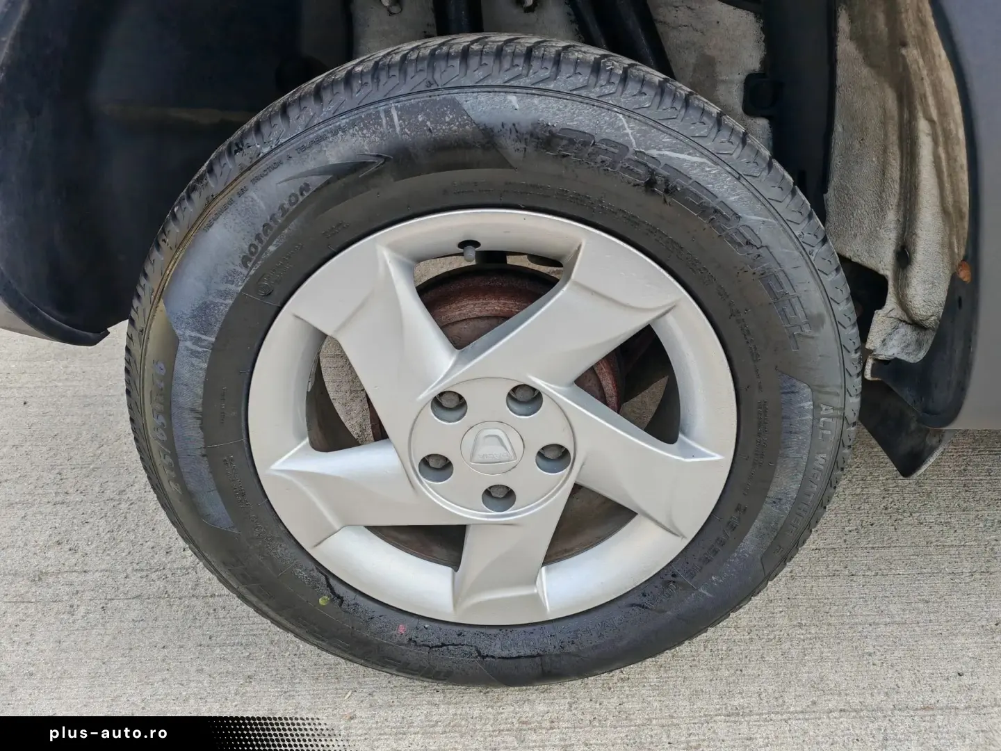 Dacia Duster 1.6i    Vindem in Rate Avans Zero cu Buletinul